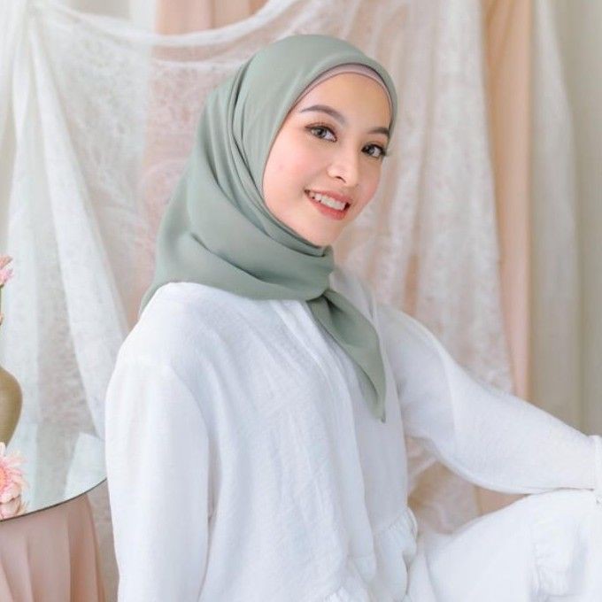 Jilbab Bella Square Segi Empat Soft Sage